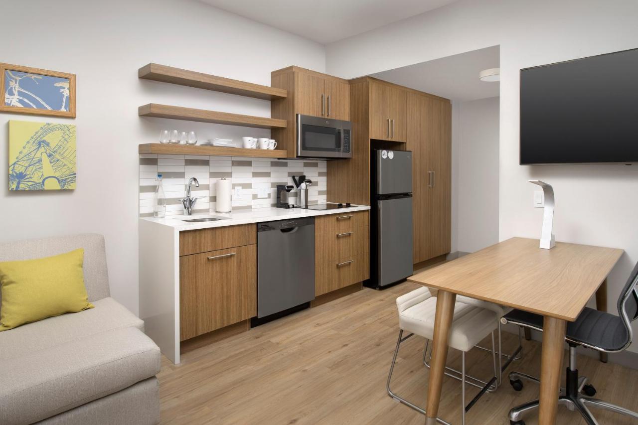 Element Orlando Universal Blvd. Williamsburg Экстерьер фото