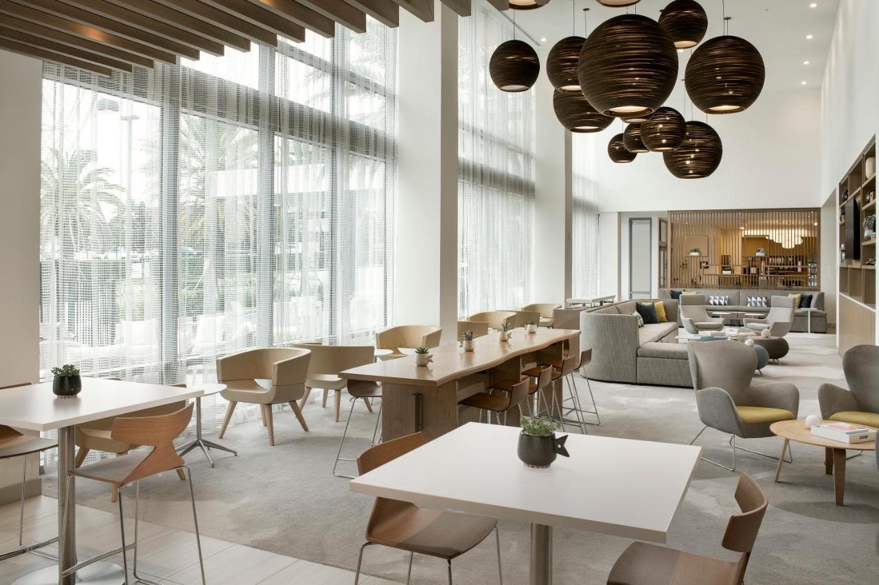 Element Orlando Universal Blvd. Williamsburg Экстерьер фото